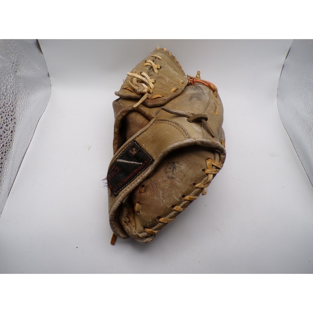 Vintage Sears 1628 Top Grain Cowhide Baseball Glove Mitt Profile Pocket Display